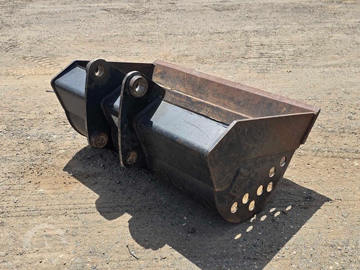 caterpillar-416d-image-3