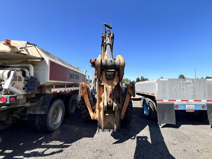2012-case-580sn-image-3
