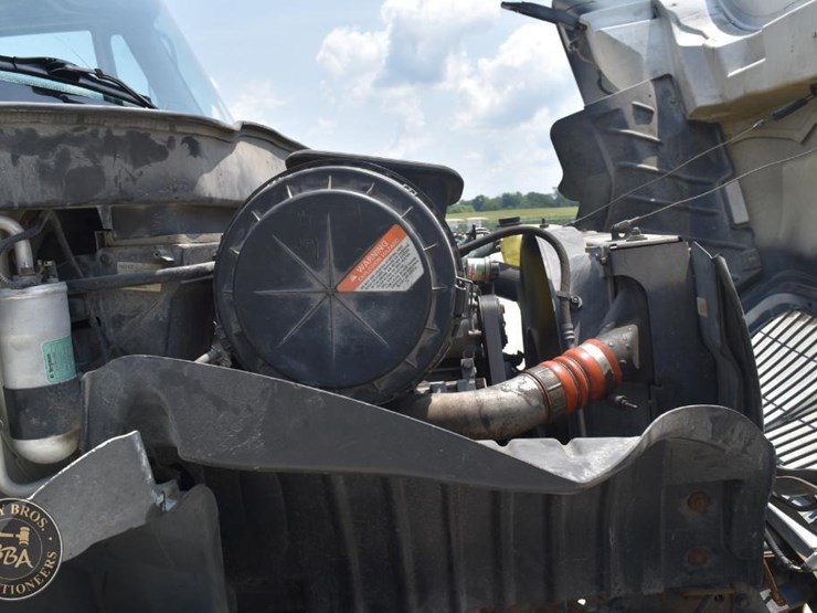 2005-international-durastar-4300-image-16