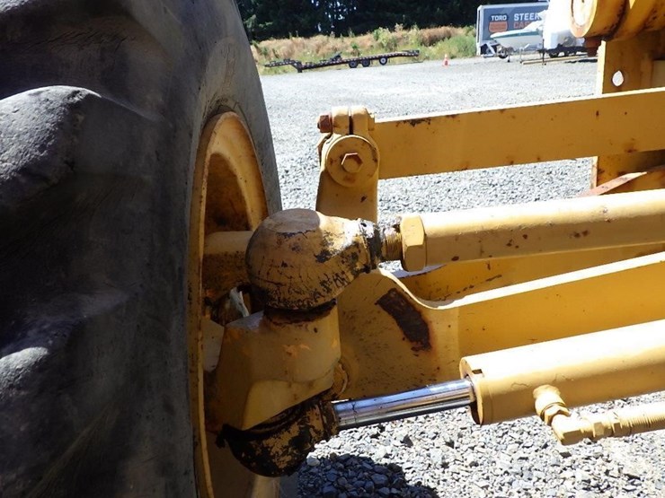 mitsubishi-mg130-motor-grader-image-18