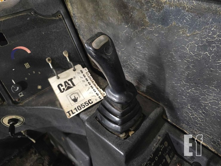 2013-caterpillar-tl1055c-image-20