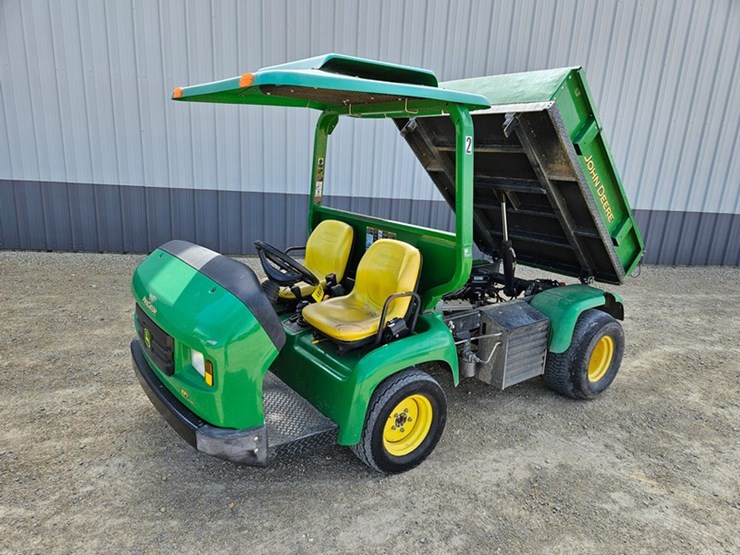 2020-john-deere-gator-image-9