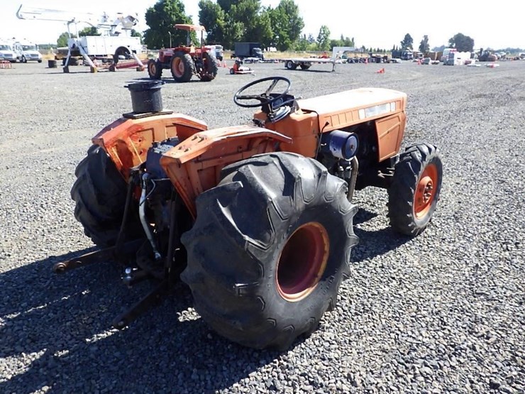 same-tractor-image-5