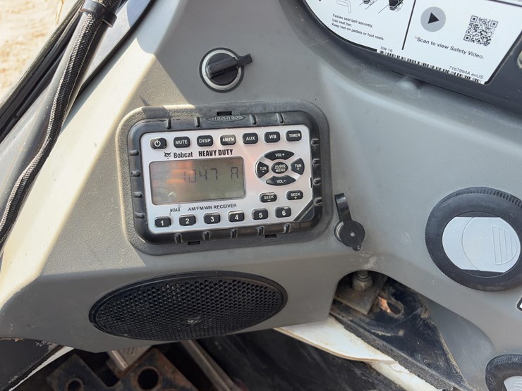 2017-bobcat-t650-image-31