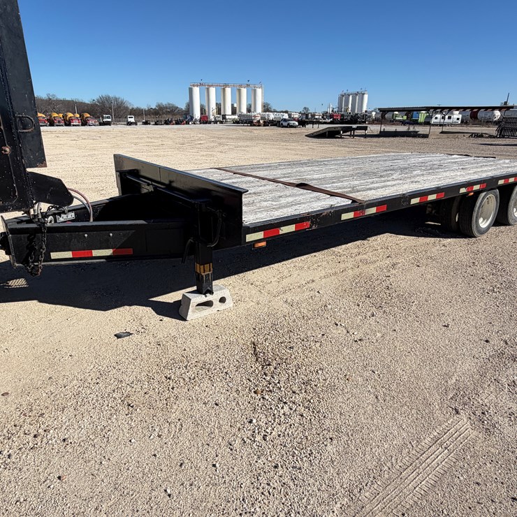 1998 MAGNUM TRAILER