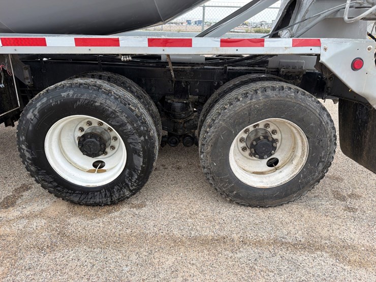 2016-kenworth-t880-image-12