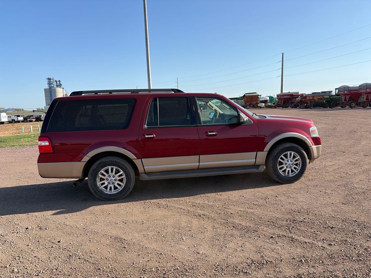 2013-ford-expedition-image-5