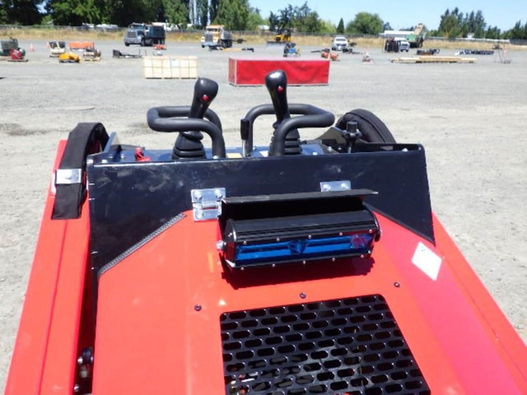 2026-sdlool-v1000-skid-steer-tracked-loader-image-12