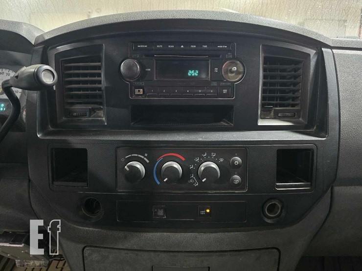 2008-dodge-2500-image-14