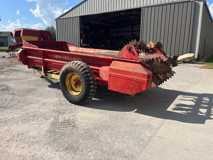 new-holland-519-image-3