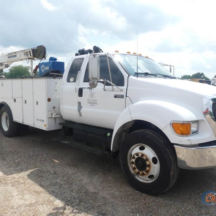 2006 FORD F650