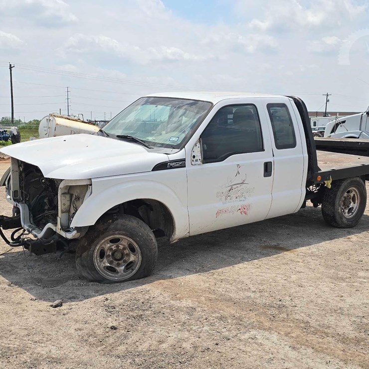 2011 FORD F250 SD