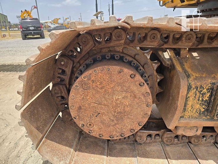 2017-caterpillar-349fl-image-30