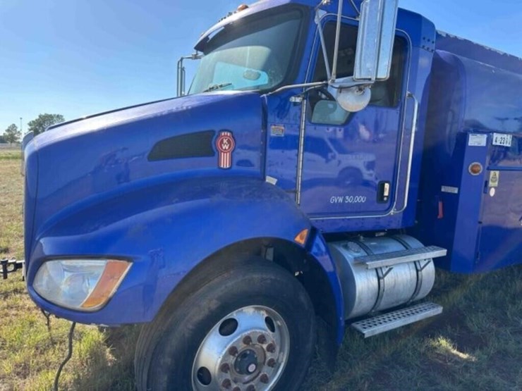 2010-kenworth-t370-image-7
