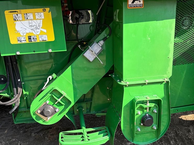 2011-john-deere-9770-sts-image-100