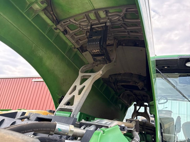 2014-john-deere-8320r-image-107