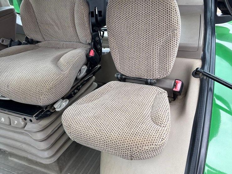 2014-john-deere-8320r-image-89