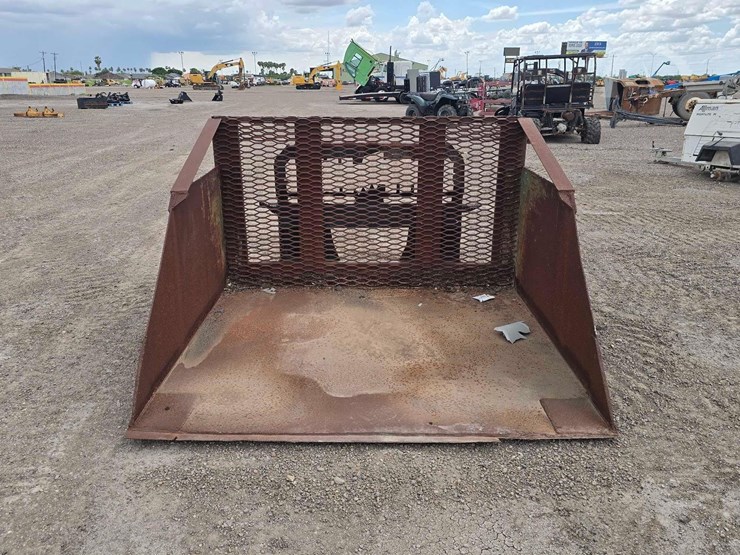 2015-deere-318e-image-7