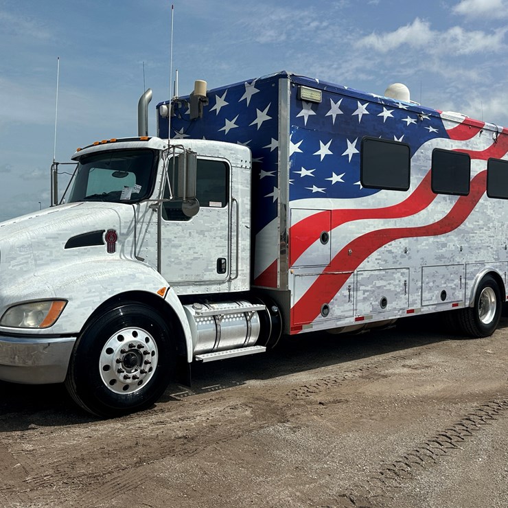 2012 KENWORTH T370