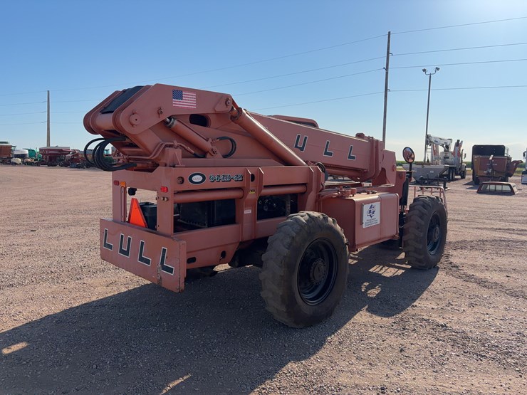 lull-international-644b-42-telehandler-image-4