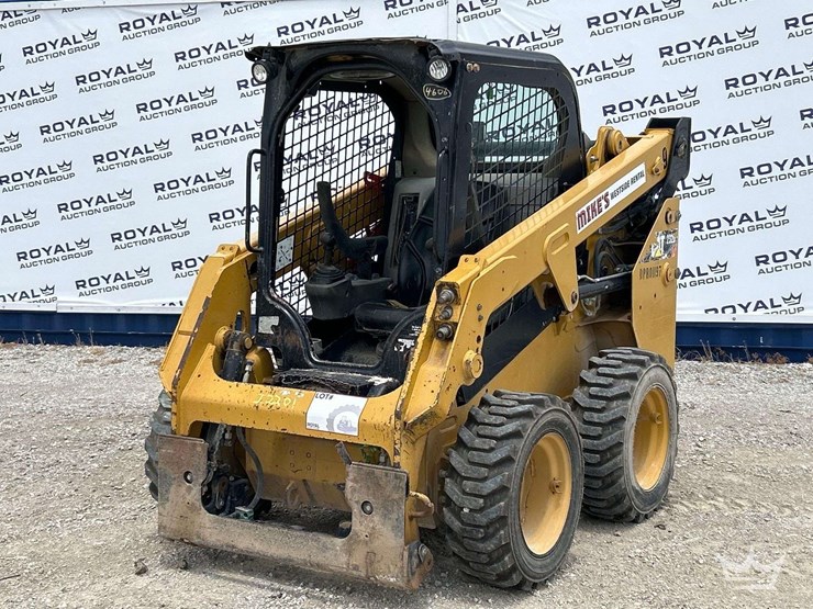 caterpillar-232d-compact-wheel-loader-skid-steer-image-1