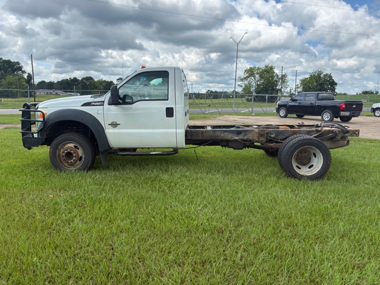 2015-ford-f550-image-7