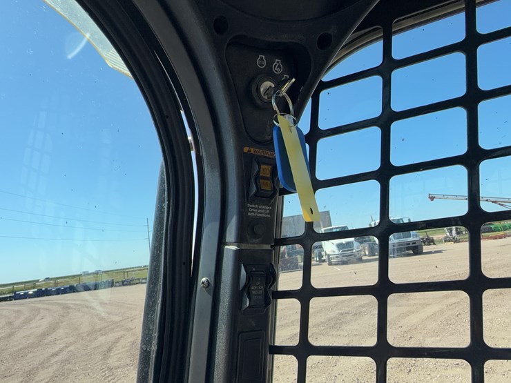 2017-bobcat-t650-image-33