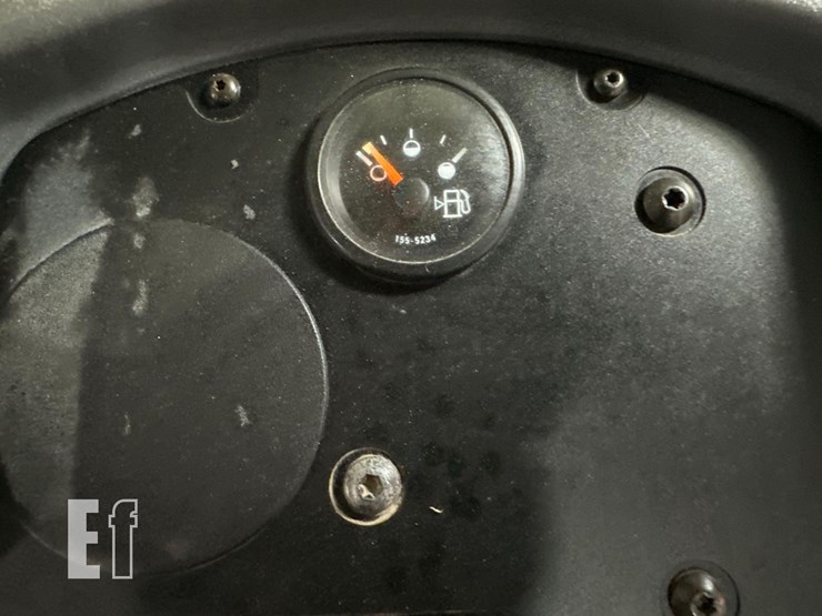 2012-caterpillar-cs64-image-18