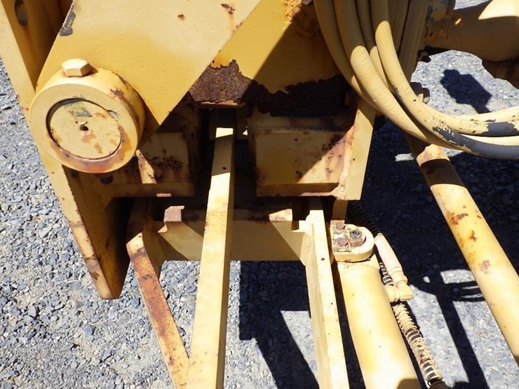 mitsubishi-mg130-motor-grader-image-19
