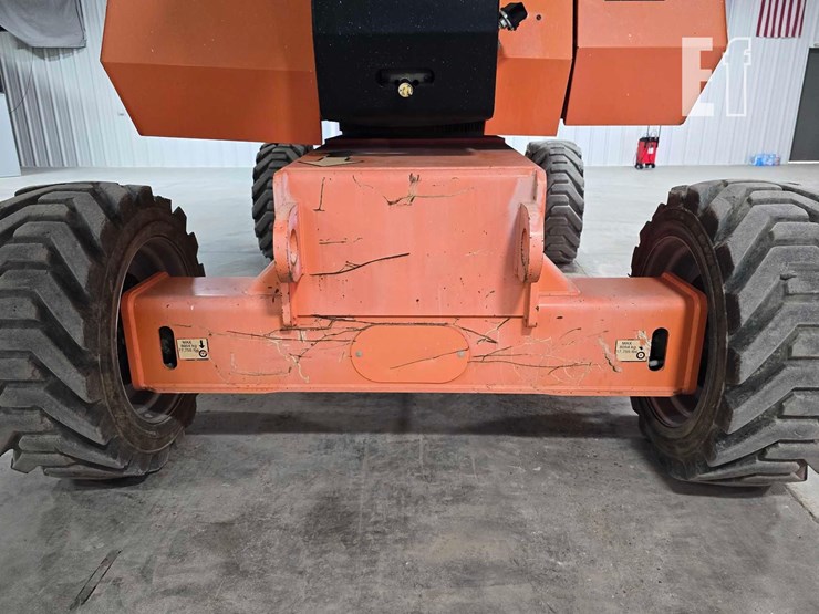 2016-jlg-800aj-image-19