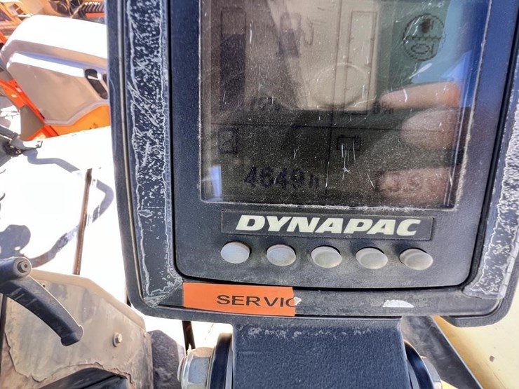 2015-dynapac-cc524hf-image-11