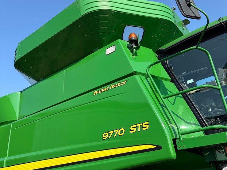 2011-john-deere-9770-sts-image-107