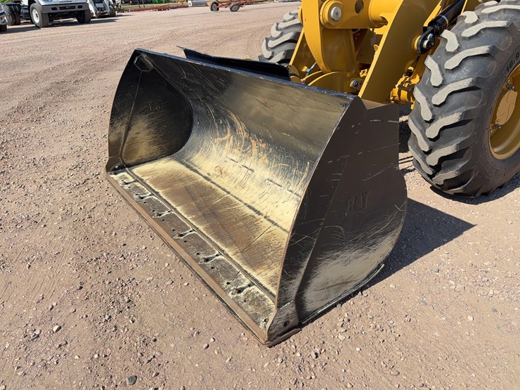 caterpillar-910-image-9