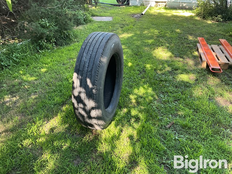 roadmaster-285/75r24.5-truck-tire-image-4