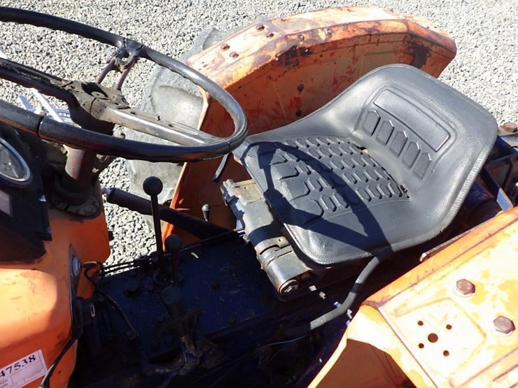 same-tractor-image-10