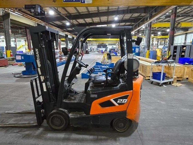 doosan-forklift-image-1