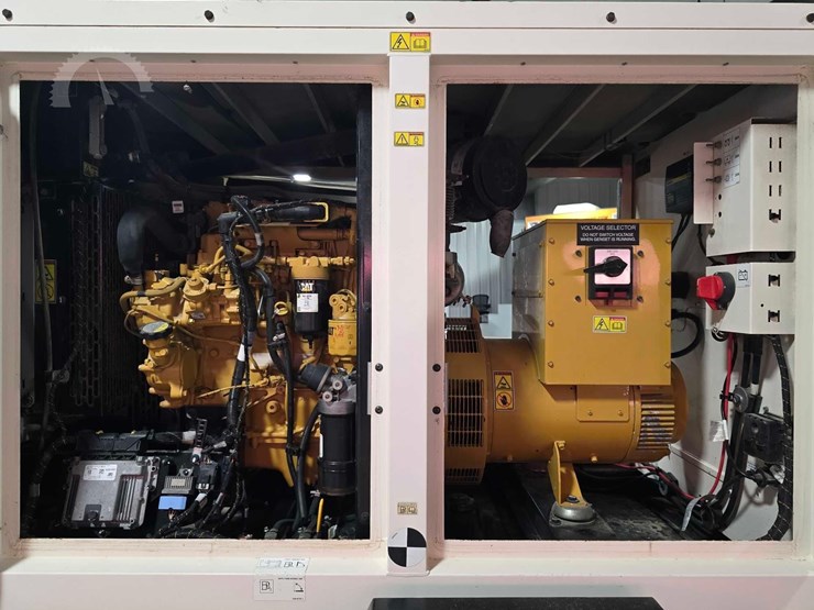 caterpillar-xq60-image-13
