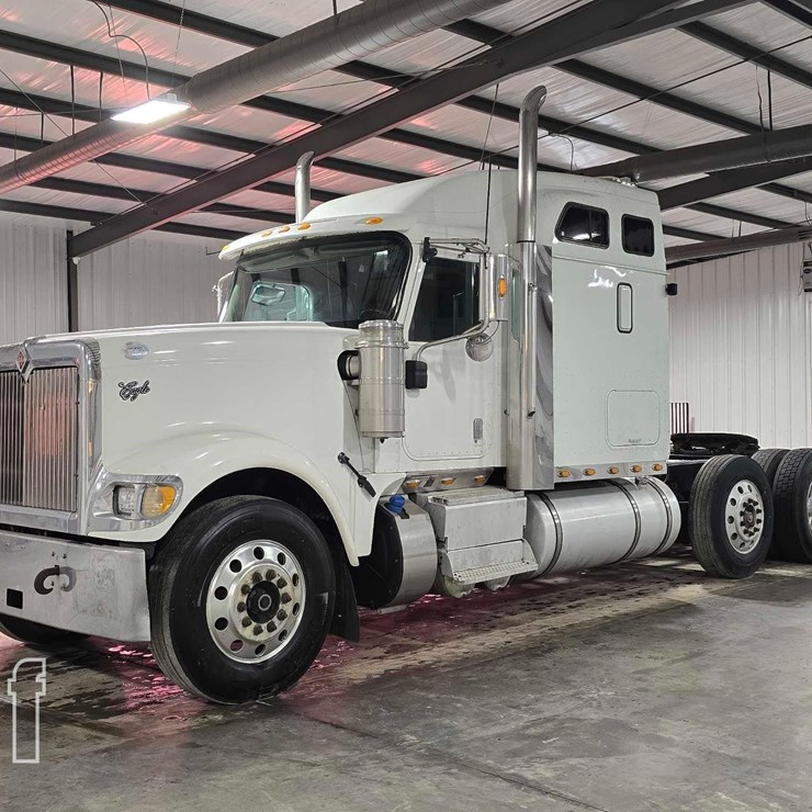 2017 INTERNATIONAL 9900