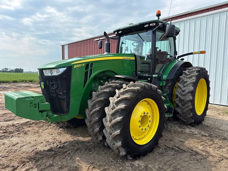 2014-john-deere-8320r-image-100
