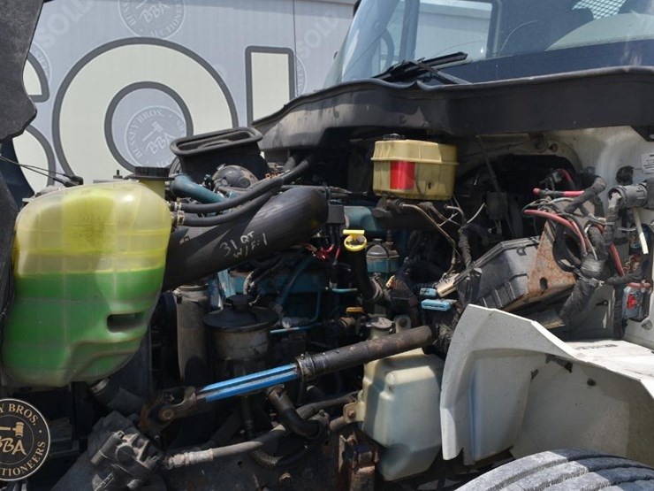 2005-international-durastar-4300-image-19