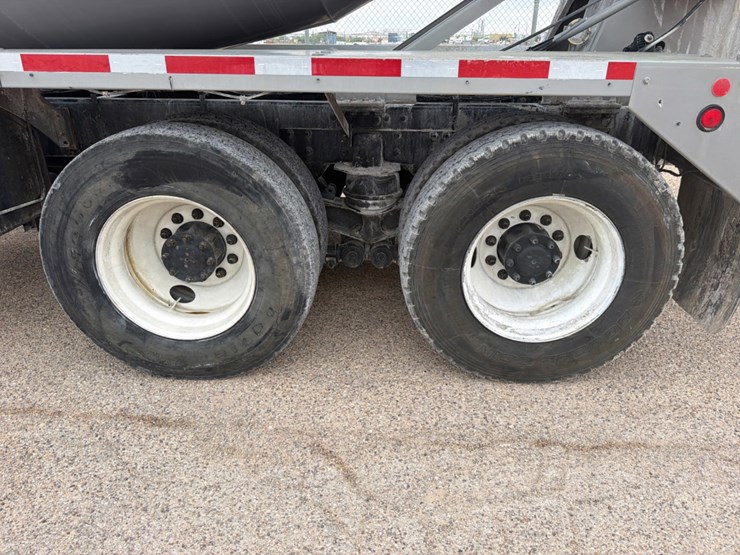 2016-kenworth-t880-image-11