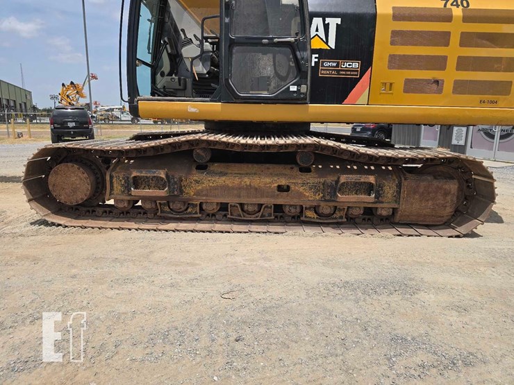 2017-caterpillar-349fl-image-29