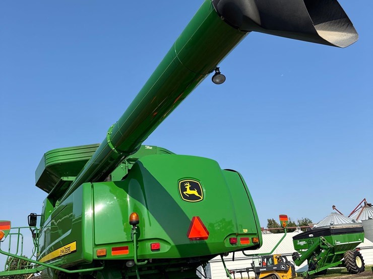 2011-john-deere-9770-sts-image-145