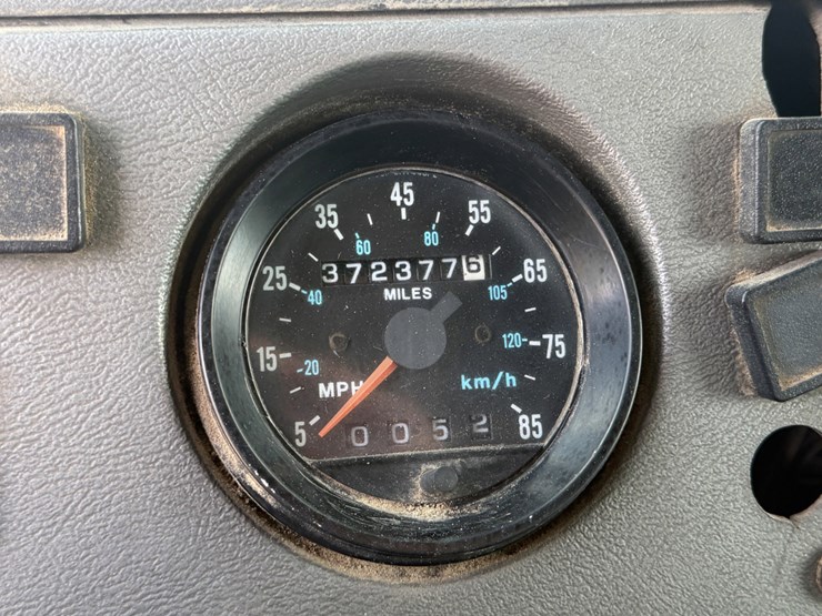 1999-mack-rd688s-image-17