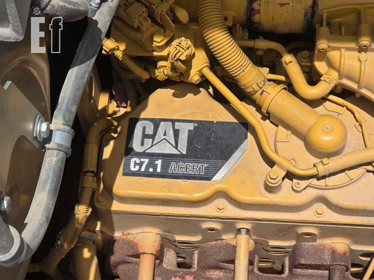 2017-caterpillar-323fl-image-27