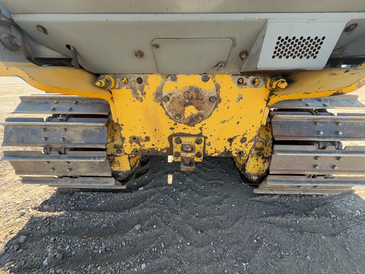 2002-komatsu-d38p-dozer-image-24