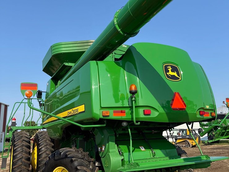 2011-john-deere-9770-sts-image-144