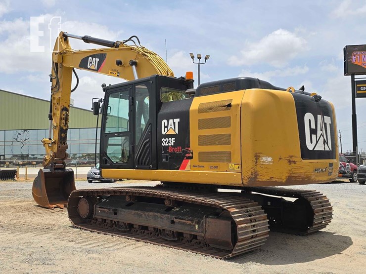 2017-caterpillar-323fl-image-4