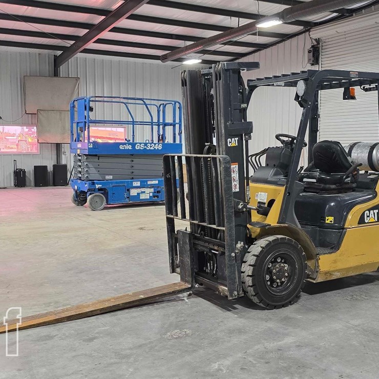 2020 CATERPILLAR GP25N