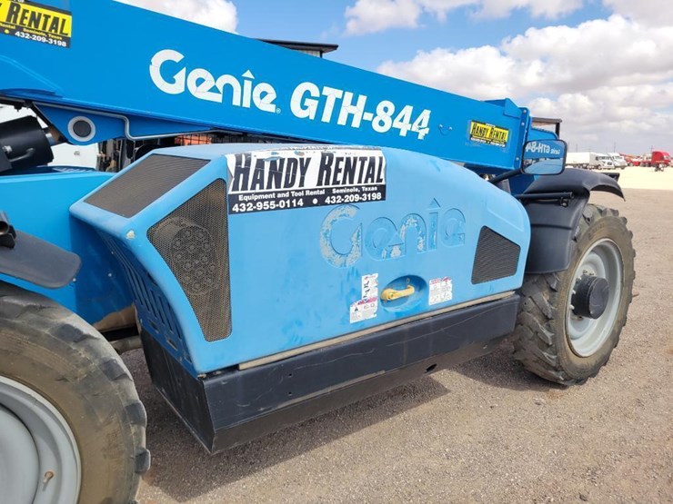 2017-genie-gth844-image-30